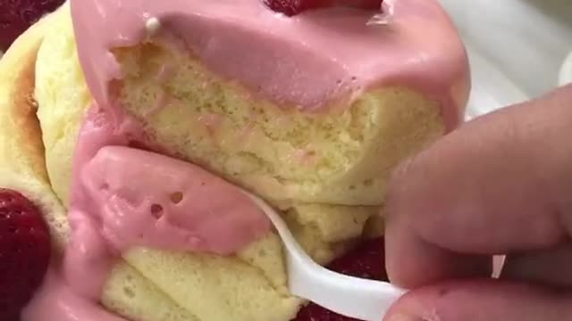 Strawberry Cake Making Tutorial