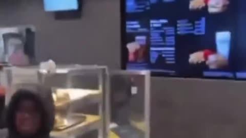 Chaos Erupts Fastfood Restaurant