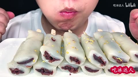 Eat Shanghai specialty osmanthus strip head cake, listen to the sound of Shanghai specialty