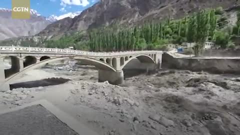 Pakistan tsunami destroy way