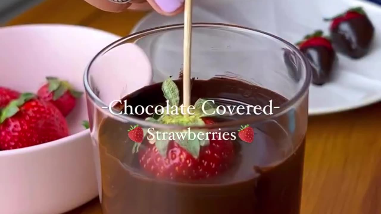 Easy to make chocolate covered strawberries