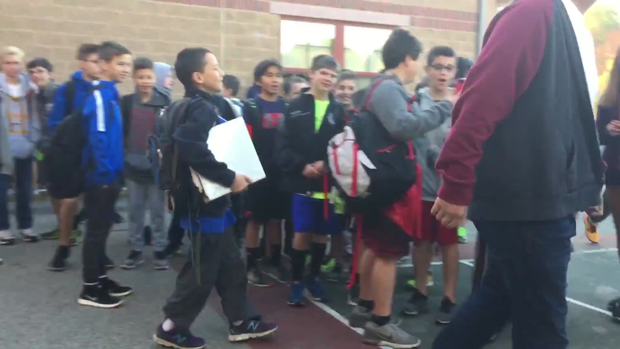 CRAZY MIDDLE SCHOOL pretend FIGHT