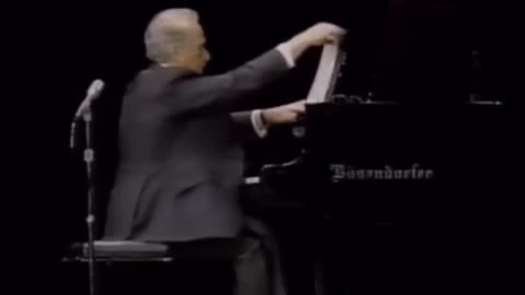 Don’t drink before your live performance #pianoplayer #pianist