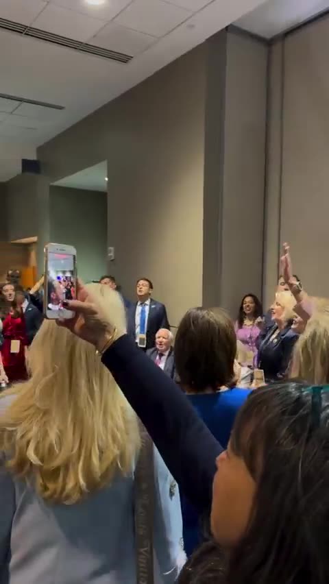 🚨🚨 Here's Trump HQ when the news broke: 🚨🚨