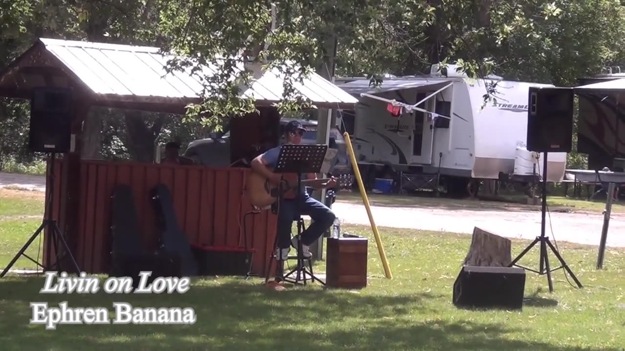 Ephren Banana, Livin on Love, (Acoustic Cover)