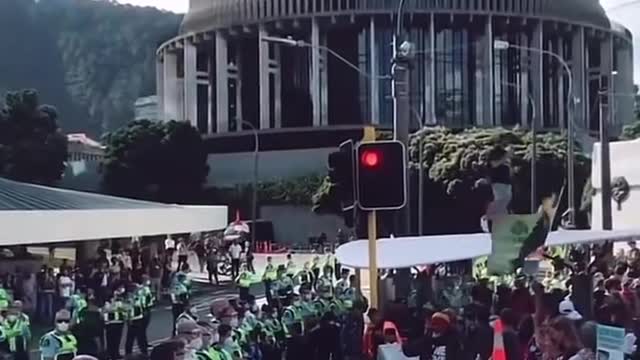 NWO Babylonian building