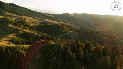 Planet Waves: Earth’s Beauty Paired with Soothing Sounds