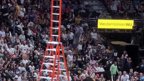 ROCKY ..backwards from the ladder!😯😱 NBA 💪