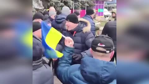 People's anger of occupation in Berdyansk. People are ready to tear the enemy with their bare hands.