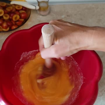 Beating eggs with sugar