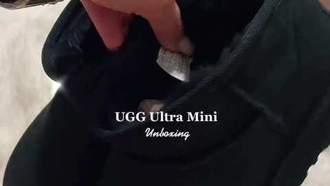 UGG MINI BLACK 🖤