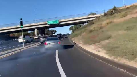 5TH GEN PONTIAC GTO DRIFTING DOWN RAMP