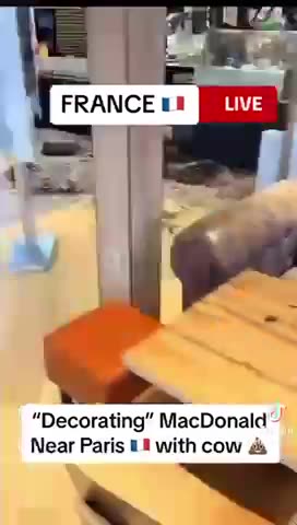 FRANCE - Farmers dump dung on establishments and block roads in protest!