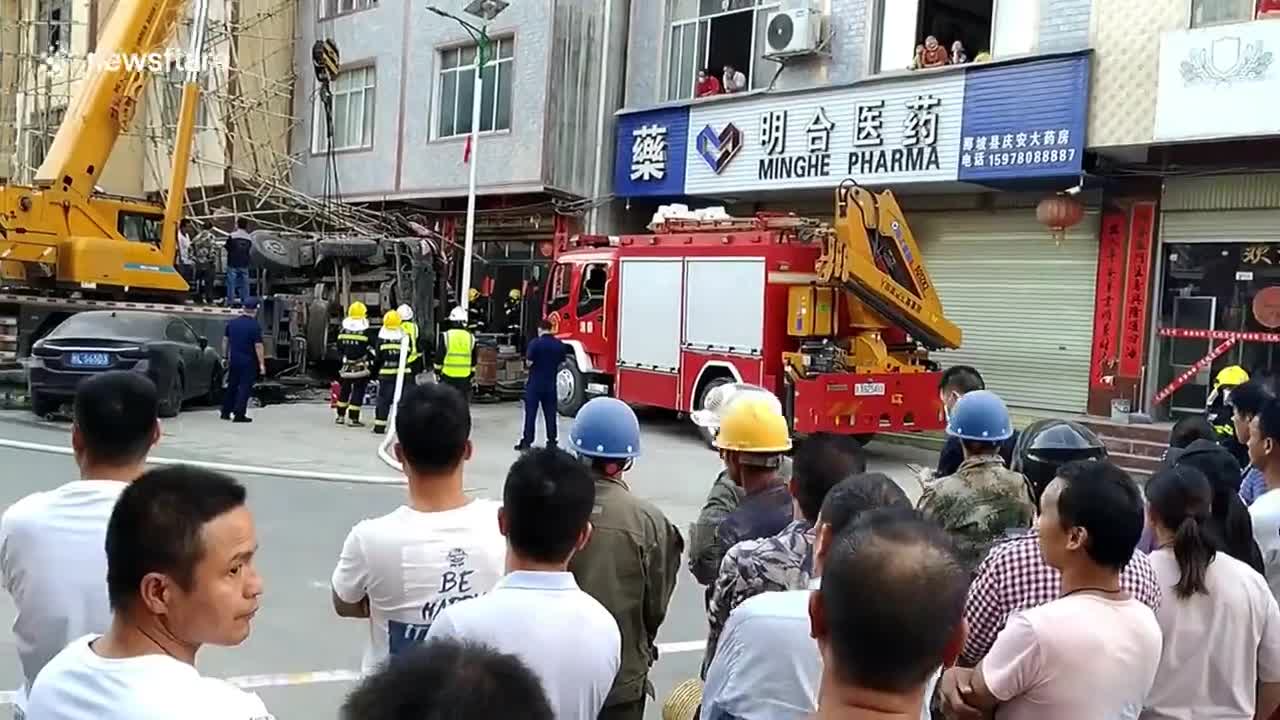 Quick-thinking woman saves child from being hit by out of control truck in China