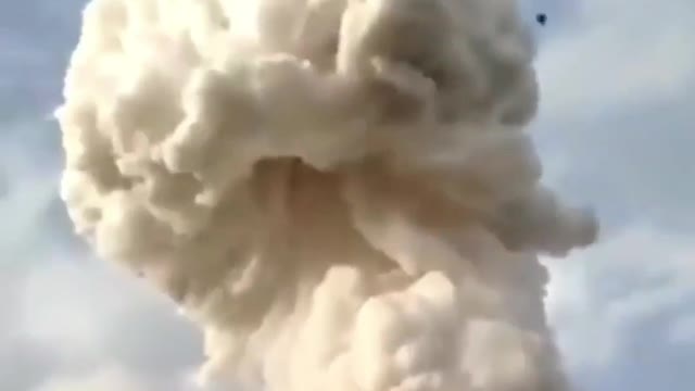 Massive explosion hits Deepak Nitrite GIDC plant in India