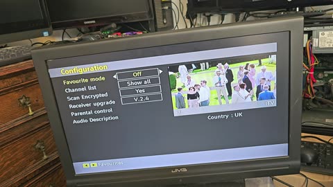 Look at an old but working Small JMB 19883 TV 19 inch with Freeview & DVD video player & remote