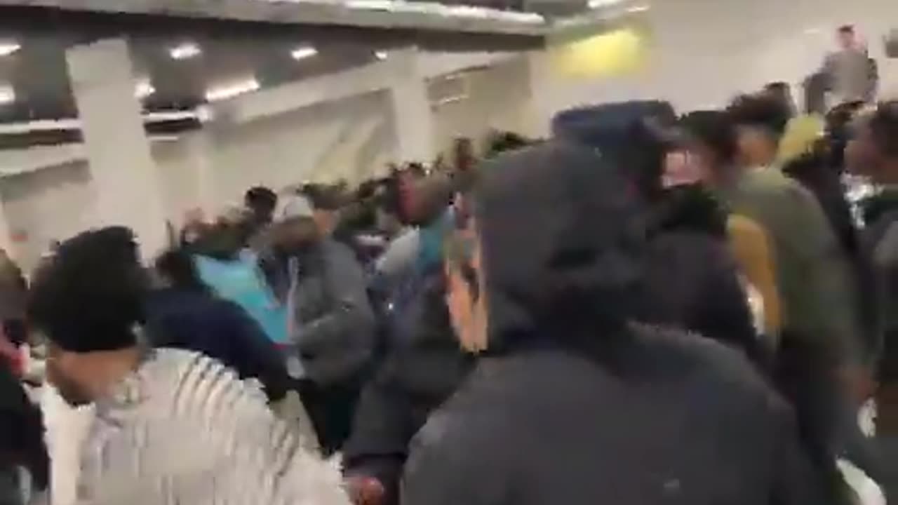 📍Ireland A brawl breaks out between Georgian and Algerian “asylum seekers”