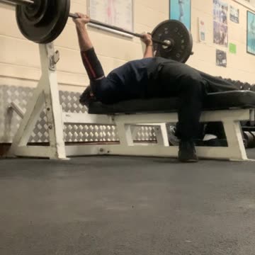 Bench Press 112.5kg at 90% 1x3