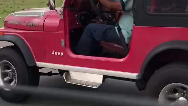 CJ7 jeep / roadside view / Jeep Wrangler