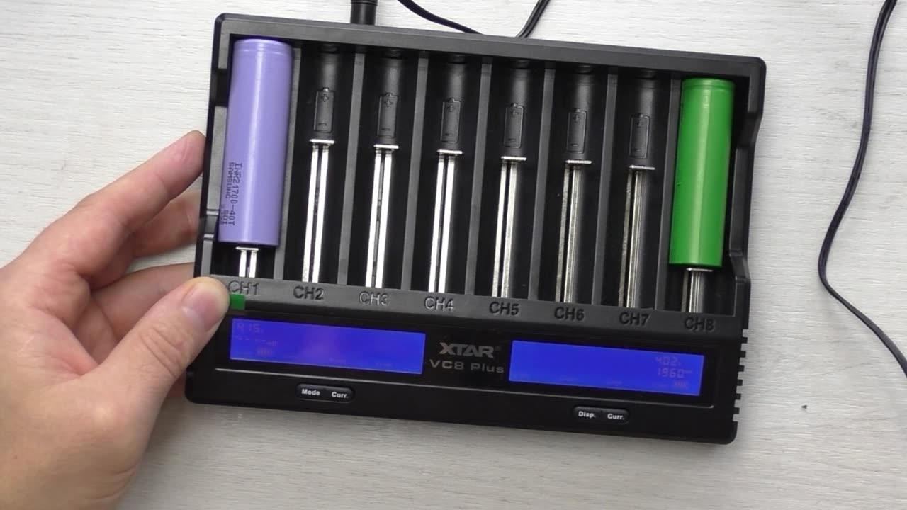 Xtar Vc8 Plus akkutöltő