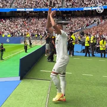 "Bienvenido a tu nueva casa, Kylian Mbappe!"