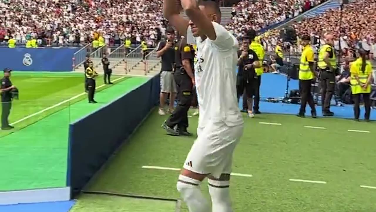 "Bienvenido a tu nueva casa, Kylian Mbappe!"