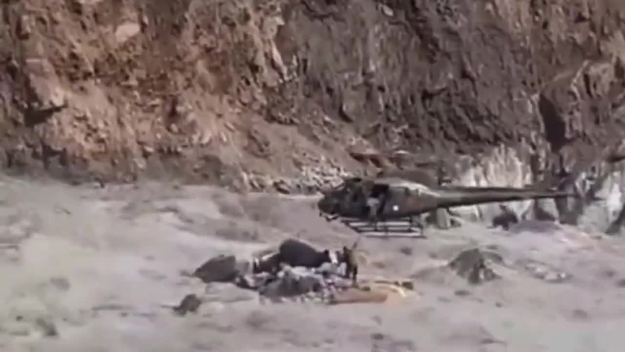 Man Stranded in Raging Pakistan River Saved in Airlift 🚁 Viral