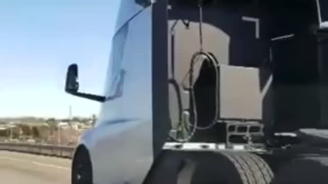 NEW TESLA SEMI TRUCK