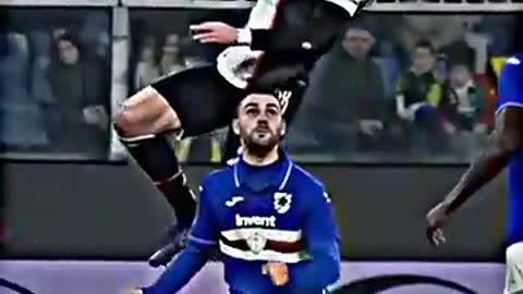 Ronaldo-vs-tiger-jump-footbal