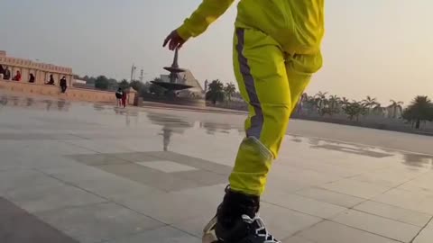 Skating girl 😊