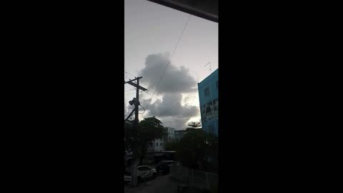 Beautiful time-lapse showing cars, people, sky, clouds and afternoon sun [Nature & Animals]