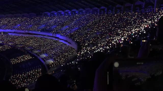Wonderful ARMY BOMB WAVE in BTS concert