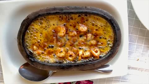 Cooking Prawn in Sauce1