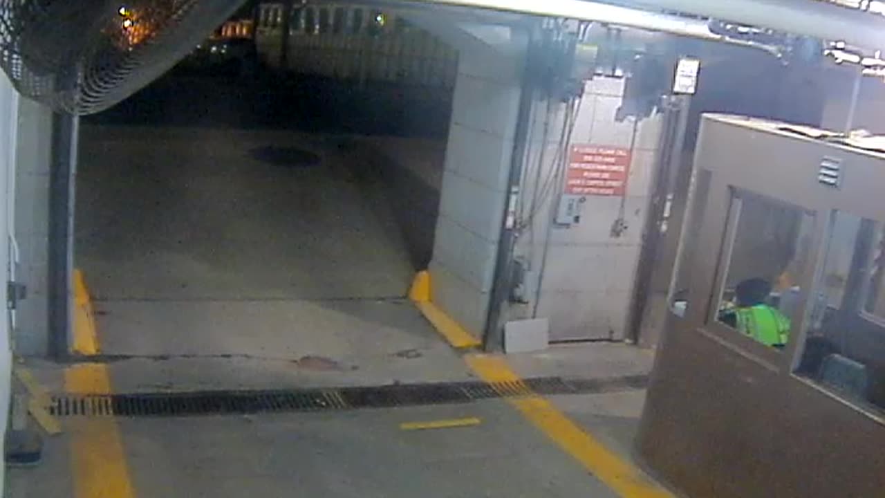 3470CHOBBAGarageEntrance_2021-01-05_21h20min01s400ms.mp4