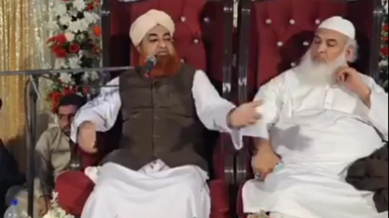 اپنے زیورات کی زکوۃ نہ دینے والی خواتین عذاب قبر کیلئے تیار رہیں