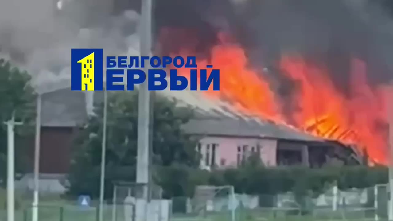 🔥👀 In the Belgorod region, a drone destroyed the school in which the