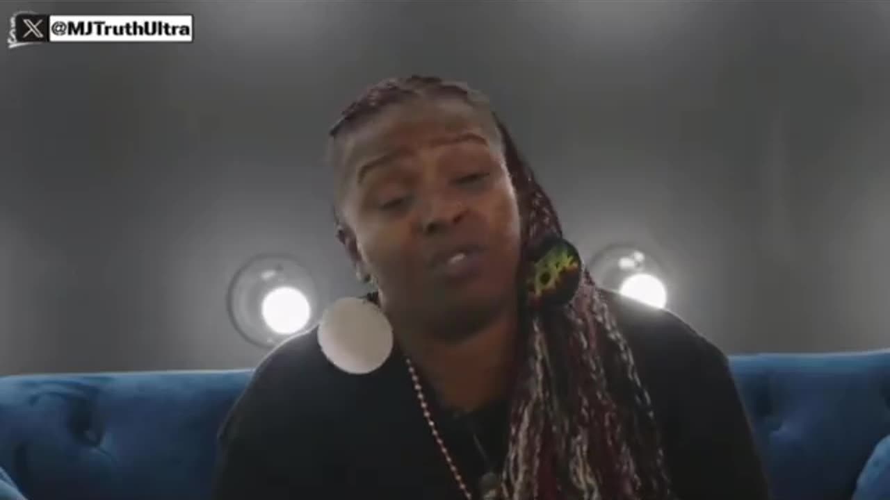 This is crazy‼️…Jaguar Wright Reveals her Son Interned at Jay-Z’s Roc Nation