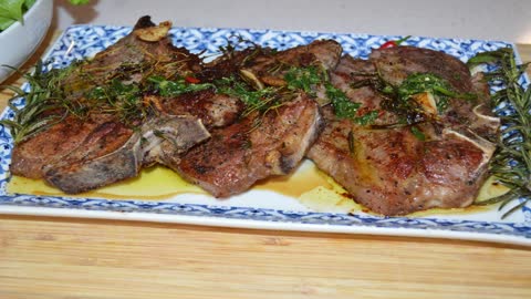 GRILL GARLIC BUTTER STEAKS