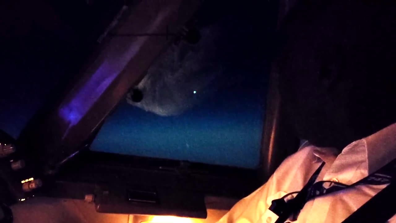 Pilots flying from Saudi Arabia to Nigeria in a Boeing 747 just had a multi-Ufo incounter and filmed