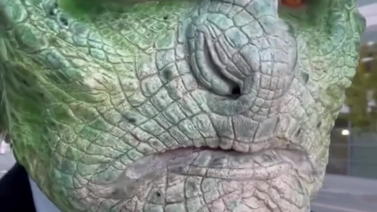 REPTILIANS & POLITICIANS , TWO PEAS IN A POD !