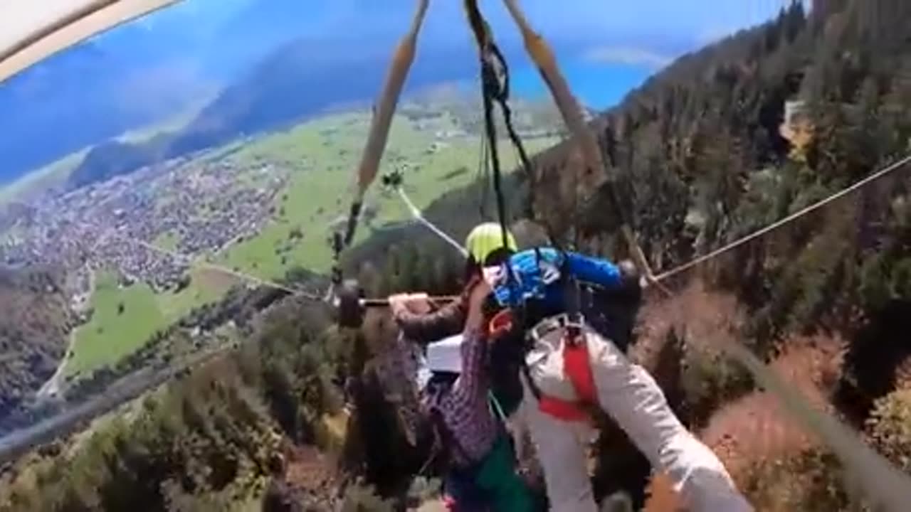 Pilot Forgets to Attach Tourist to Hang Glider.