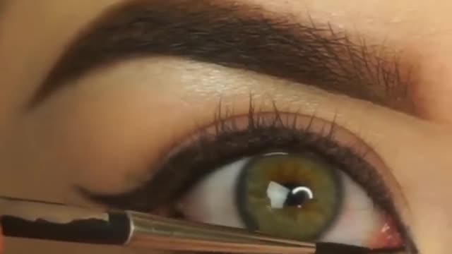 This video helps you get the perfect eyeliner everytime!