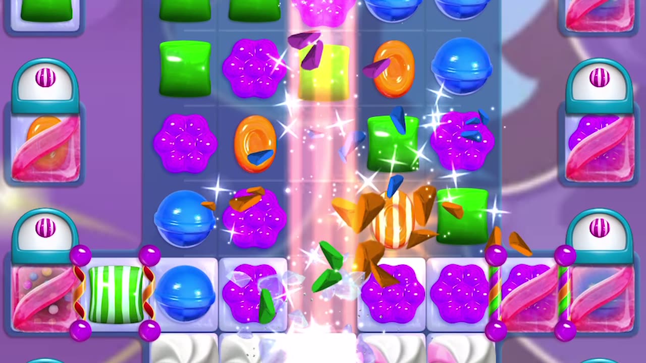 Candy Crush: 17/8 gameplay (level 6233)