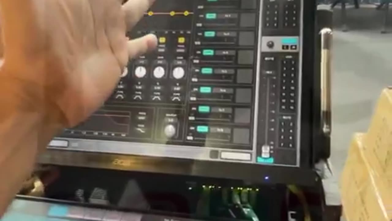 Dj kansol live Raja h yr consol