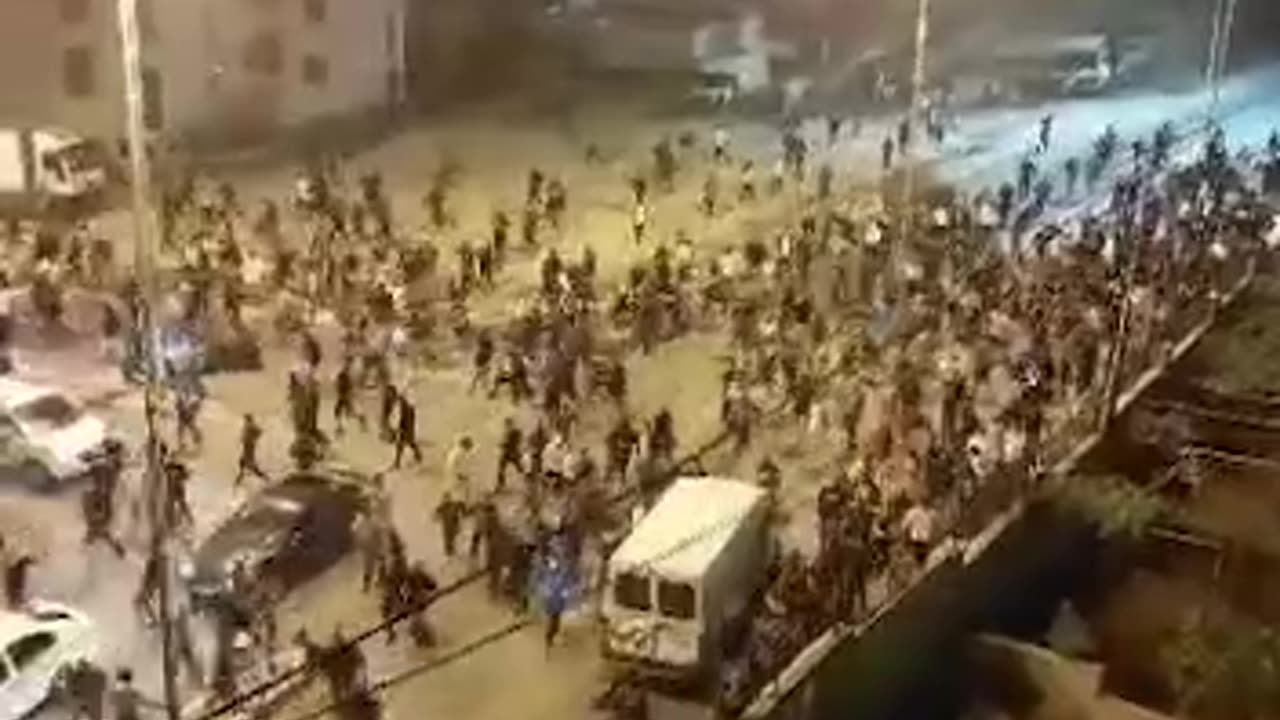 Riots break out in Hebron, Israel