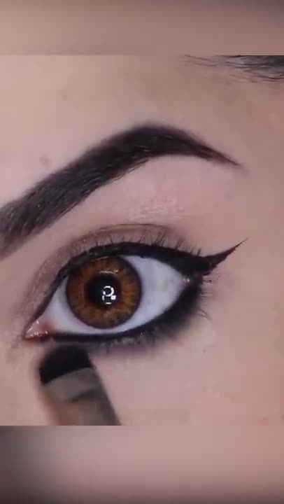 Winged eyeliner like a pro - makeup tutorial ❤️❤️👌🥰