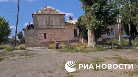 Opuštěná ukrajinská vozidla u Lisičansku zničená ruskou armádou