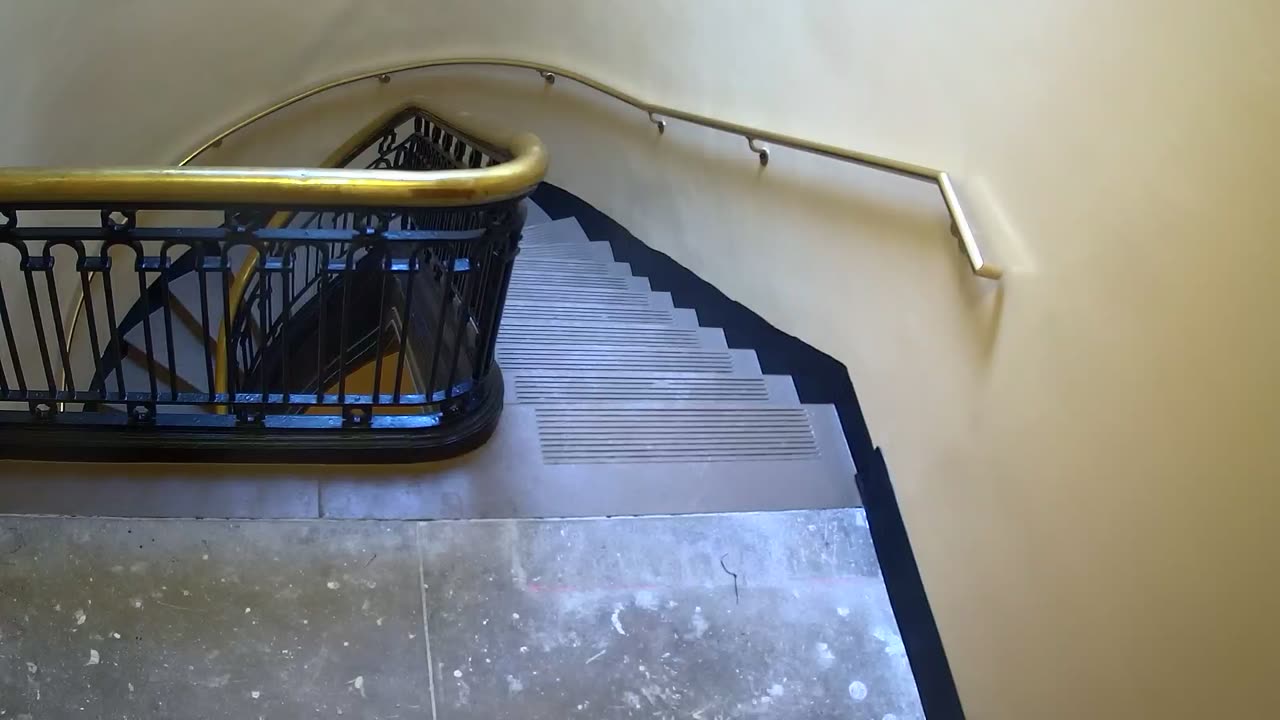 5191CHOB05Stair3_2021-01-06_09h40min02s993ms.mp4