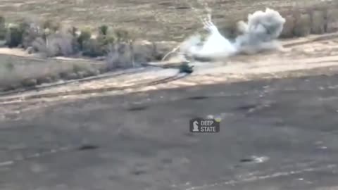 🔥 T-64BV attacks the Russian MT-LB near Shakhtarsk.