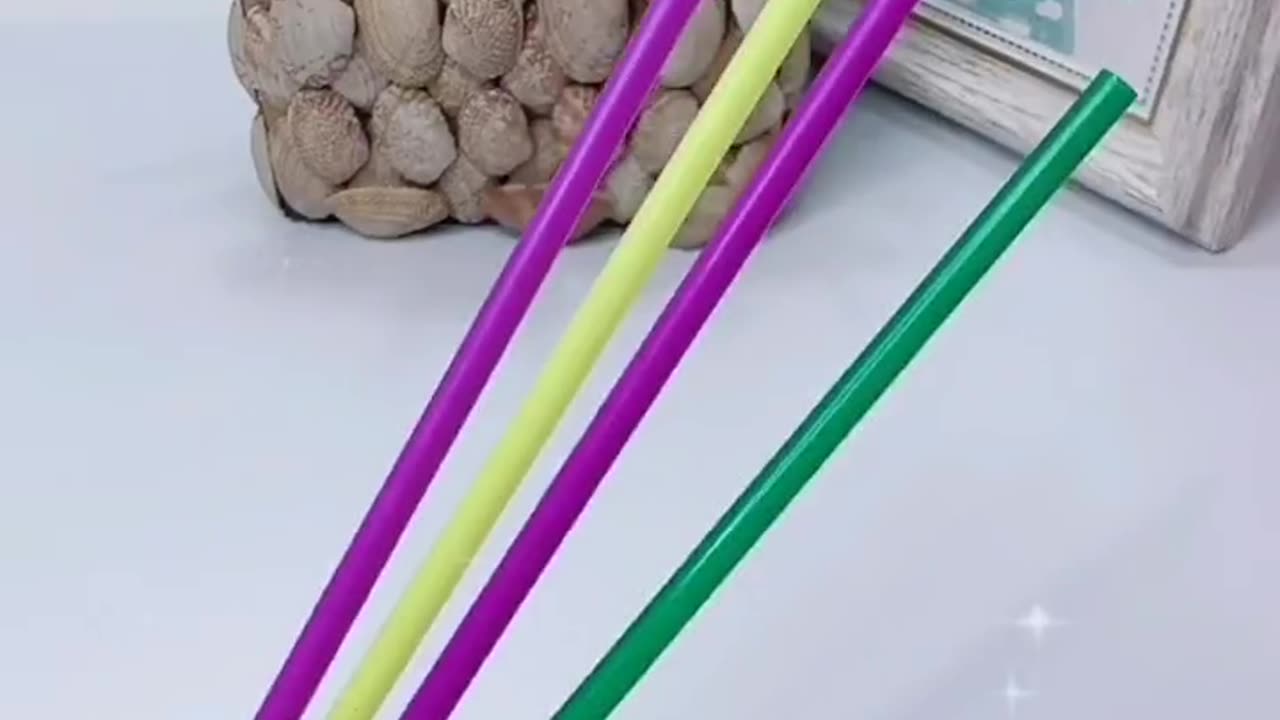 make flowers from straws